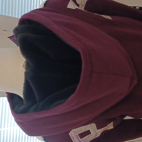 4/$80 Burgundy Zippered Hoodie - Size XS (Fits More Like Small/Medium) - Picture 10 of 12